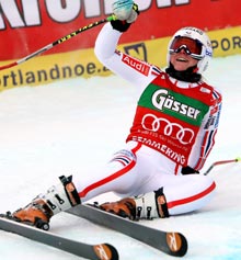 Worley wins third consecutive World Cup GS in Semmering, Mancuso fifth