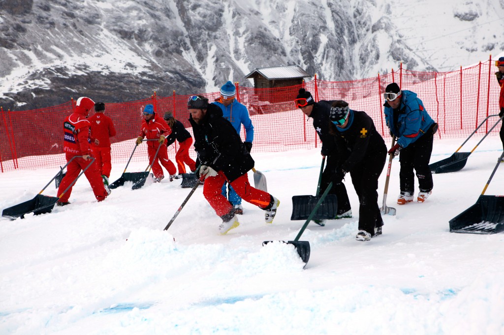 SKI ALPIN - FIS WC Val d Isere, Abfahrt, Damen Training