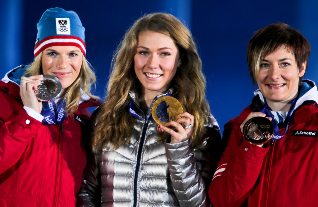 Mikaela Shiffrin and her slalom gold medal (GEPA/Andreas Pranter)