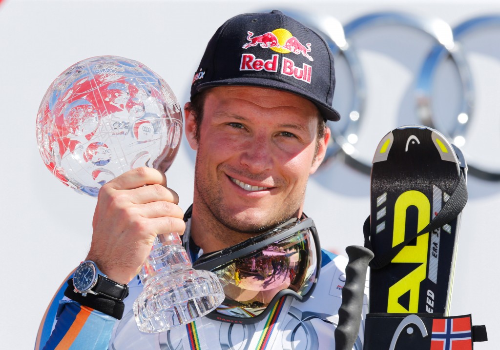 Aksel Lund Svindal with his super G crystal globe. GEPA/Wolfgang Grebien