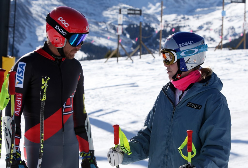 Bode Miller and Lindsey Vonn consult during training in Soelden. GEPA/Andreas Pranter