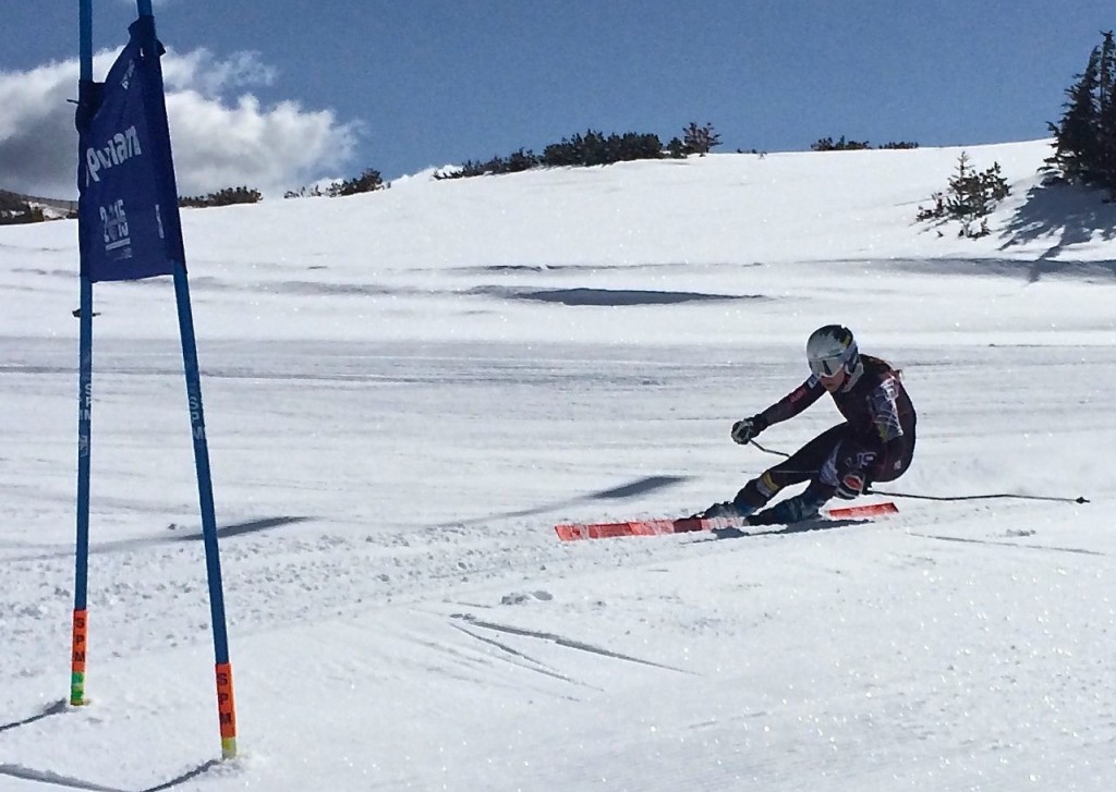 Jackie Wiles sets up for a turn during speed training in Mammoth. Peter Foley/USST