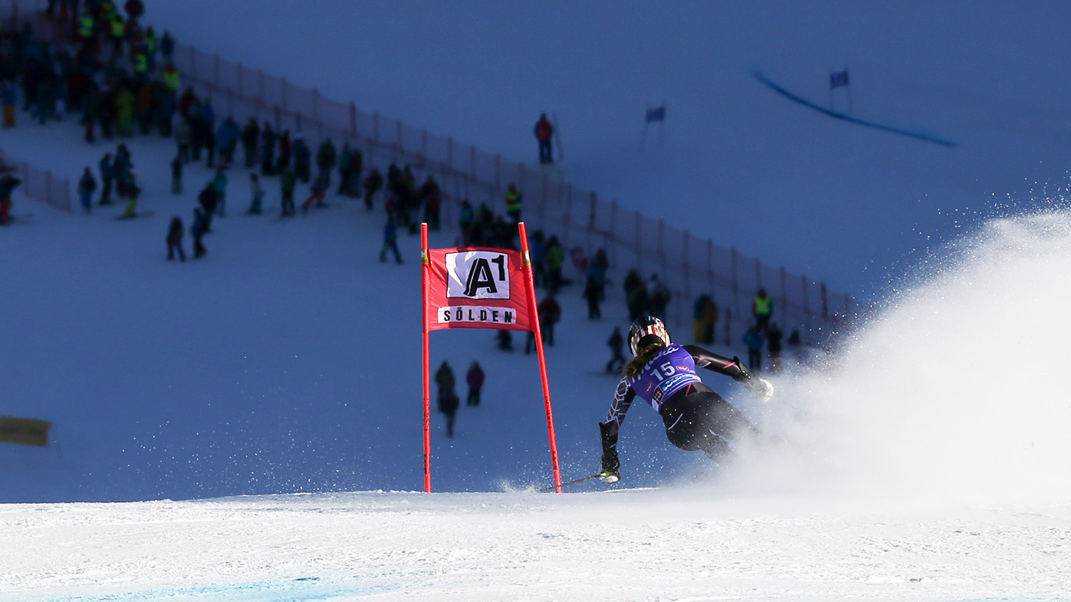 Shiffrin charges onto the pitch on the Rettenbach Glacier. GEPA