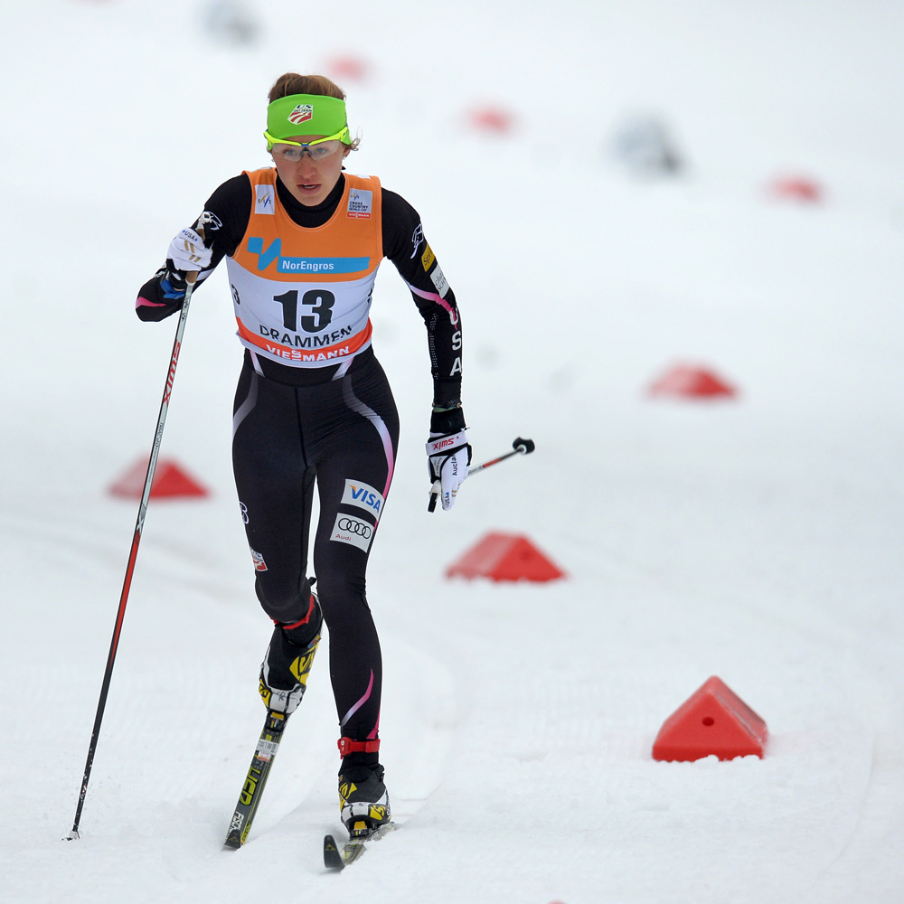 Sophie Caldwell strides in a Norwegian sprint. GEPA